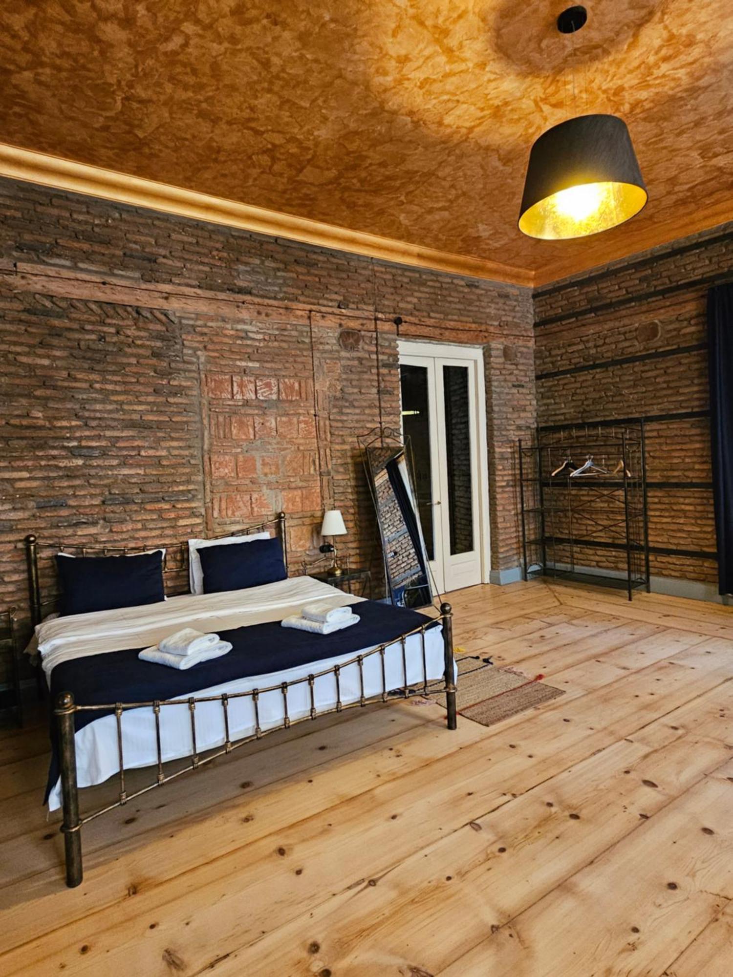 Old Gold Apartment تبليسي المظهر الخارجي الصورة